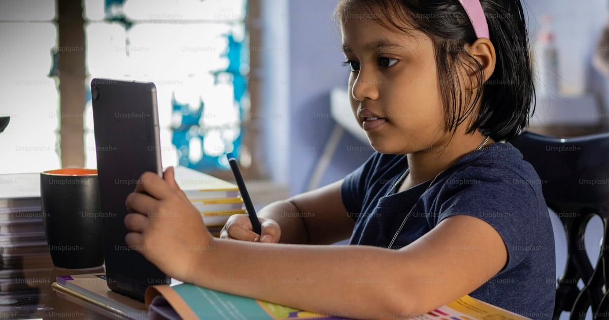 Online School vs NIOS Homeschooling in India: A Clear Comparison for 2026
