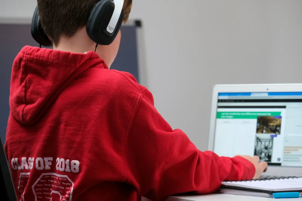 Amore Learning School